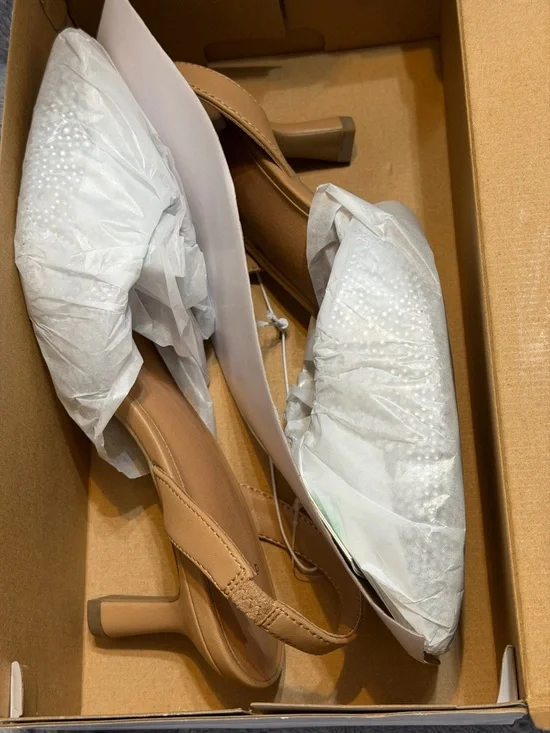 a new day Clear and Tan Slingback  sparkling Heels New in Box size 8 1/2 - Picture 5 of 8